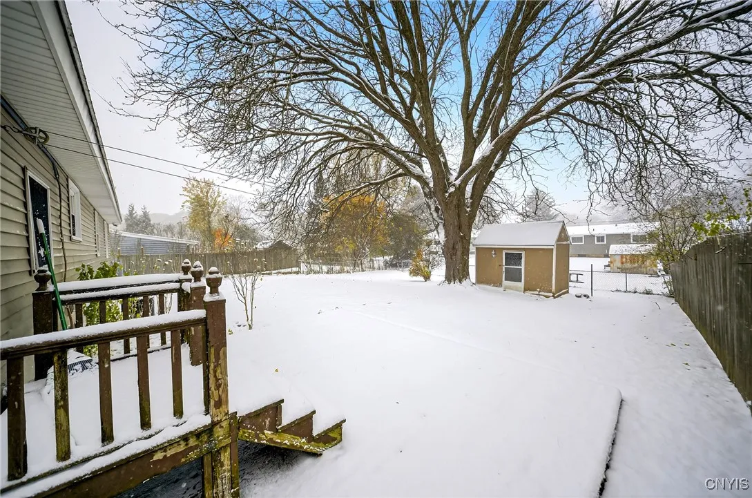 310 Midwood Drive, Salina, New York 13088, Salina, New York 13088, 3 Bedrooms Bedrooms, 9 Rooms Rooms,2 BathroomsBathrooms,Residential Lease,For Rent,310 Midwood Drive, Salina, New York 13088,0,S1650432