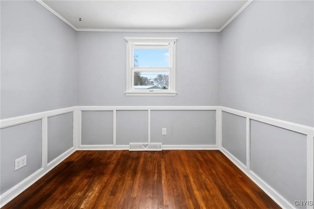 310 Midwood Drive, Salina, New York 13088, Salina, New York 13088, 3 Bedrooms Bedrooms, 9 Rooms Rooms,2 BathroomsBathrooms,Residential Lease,For Rent,310 Midwood Drive, Salina, New York 13088,0,S1650432