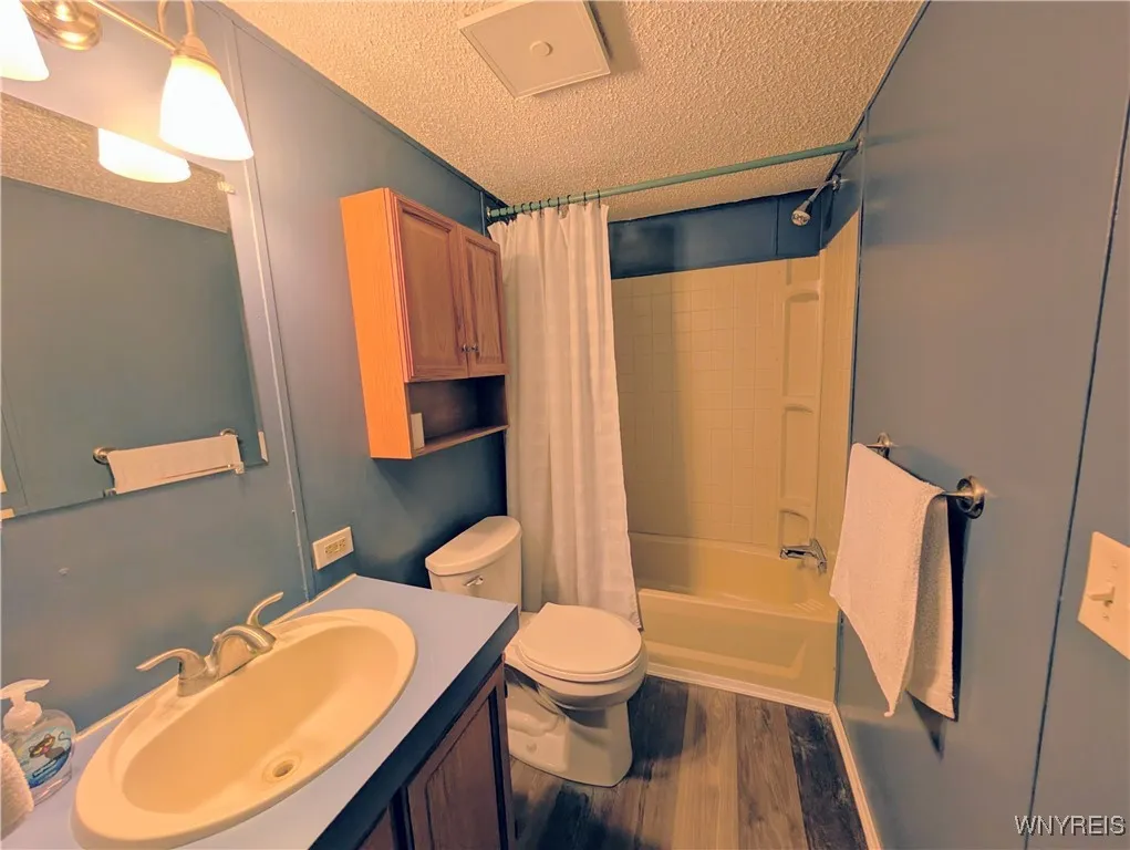 167 Kody Lane, Yorkshire, New York 14042, Yorkshire, New York 14042, 3 Bedrooms Bedrooms, 8 Rooms Rooms,2 BathroomsBathrooms,Residential,For Sale,167 Kody Lane, Yorkshire, New York 14042,0,B1650255