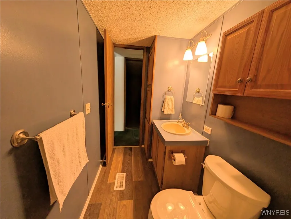 167 Kody Lane, Yorkshire, New York 14042, Yorkshire, New York 14042, 3 Bedrooms Bedrooms, 8 Rooms Rooms,2 BathroomsBathrooms,Residential,For Sale,167 Kody Lane, Yorkshire, New York 14042,0,B1650255