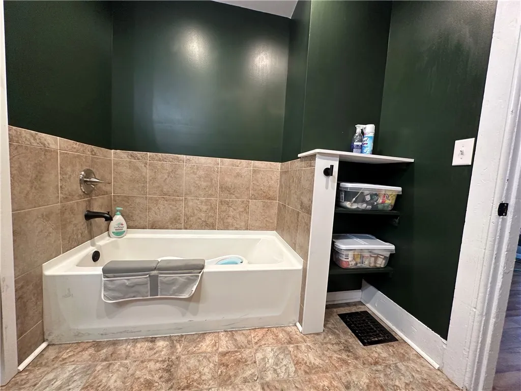 316 Vienna Street, Palmyra, New York 14522, Palmyra, New York 14522, 3 Bedrooms Bedrooms, 6 Rooms Rooms,1 BathroomBathrooms,Residential,For Sale,316 Vienna Street, Palmyra, New York 14522,0,R1648960