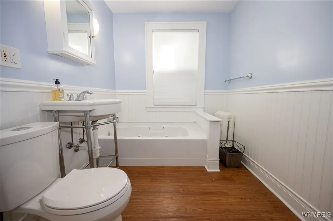 555 West Ferry Street, Buffalo, New York 14222, Buffalo, New York 14222, 4 Bedrooms Bedrooms, 7 Rooms Rooms,1 BathroomBathrooms,Residential,For Sale,555 West Ferry Street, Buffalo, New York 14222,0,B1648956