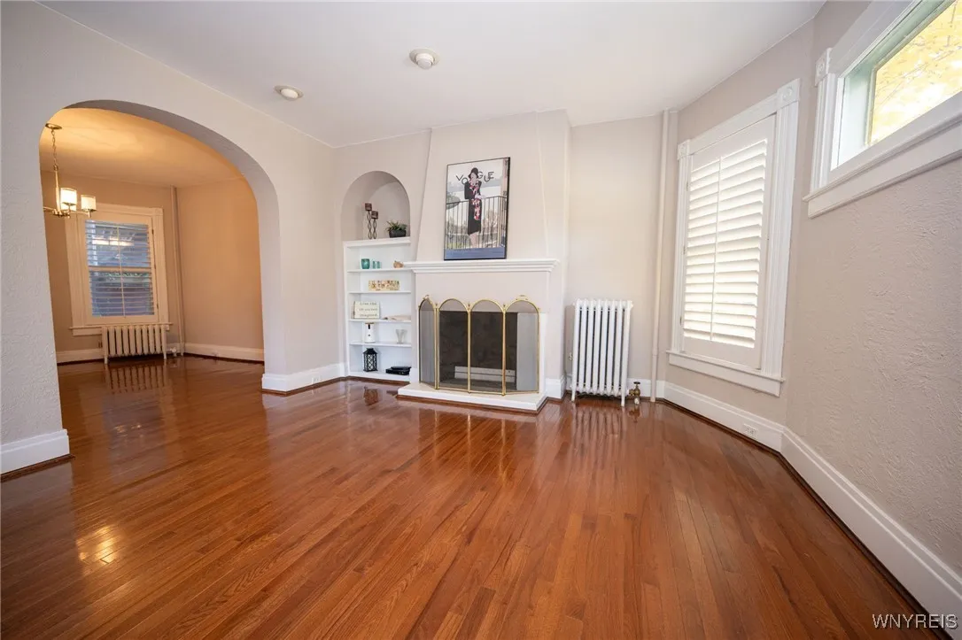 555 West Ferry Street, Buffalo, New York 14222, Buffalo, New York 14222, 4 Bedrooms Bedrooms, 7 Rooms Rooms,1 BathroomBathrooms,Residential,For Sale,555 West Ferry Street, Buffalo, New York 14222,0,B1648956