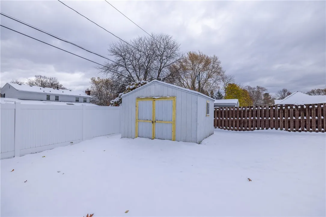 282 Straub Road, Greece, New York 14626, Greece, New York 14626, 3 Bedrooms Bedrooms, 8 Rooms Rooms,1 BathroomBathrooms,Residential,For Sale,282 Straub Road, Greece, New York 14626,0,R1650438