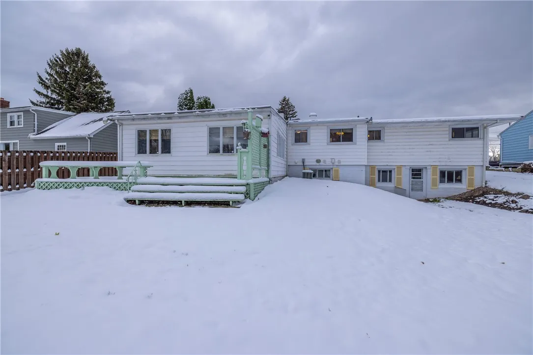 282 Straub Road, Greece, New York 14626, Greece, New York 14626, 3 Bedrooms Bedrooms, 8 Rooms Rooms,1 BathroomBathrooms,Residential,For Sale,282 Straub Road, Greece, New York 14626,0,R1650438