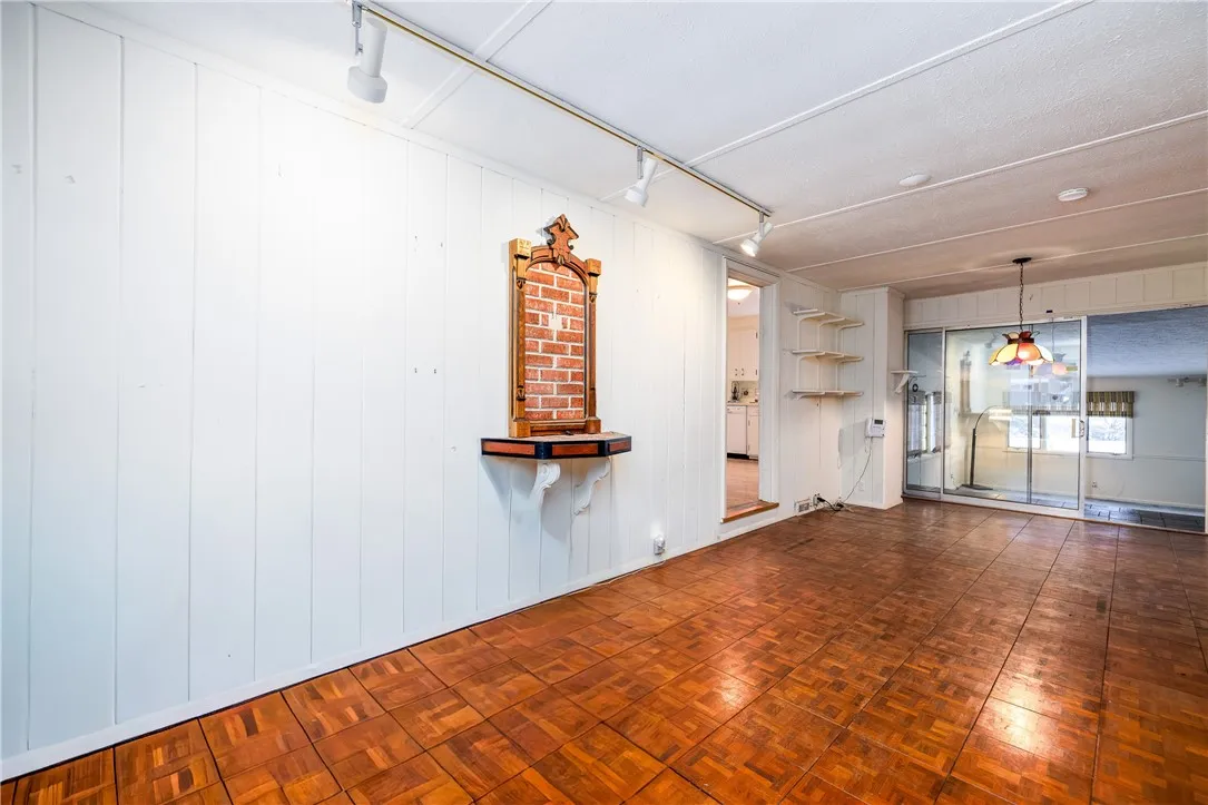 282 Straub Road, Greece, New York 14626, Greece, New York 14626, 3 Bedrooms Bedrooms, 8 Rooms Rooms,1 BathroomBathrooms,Residential,For Sale,282 Straub Road, Greece, New York 14626,0,R1650438