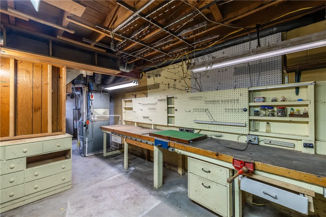 282 Straub Road, Greece, New York 14626, Greece, New York 14626, 3 Bedrooms Bedrooms, 8 Rooms Rooms,1 BathroomBathrooms,Residential,For Sale,282 Straub Road, Greece, New York 14626,0,R1650438