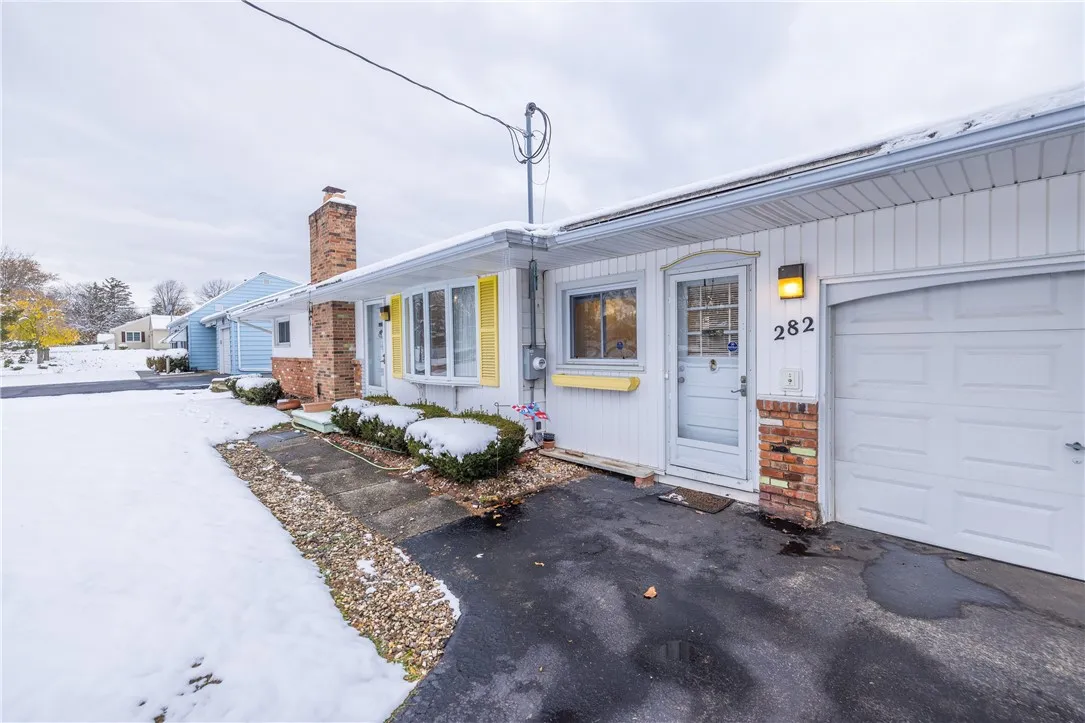 282 Straub Road, Greece, New York 14626, Greece, New York 14626, 3 Bedrooms Bedrooms, 8 Rooms Rooms,1 BathroomBathrooms,Residential,For Sale,282 Straub Road, Greece, New York 14626,0,R1650438