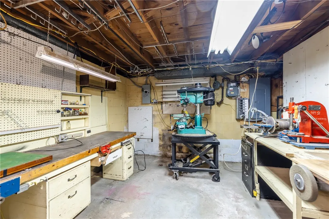 282 Straub Road, Greece, New York 14626, Greece, New York 14626, 3 Bedrooms Bedrooms, 8 Rooms Rooms,1 BathroomBathrooms,Residential,For Sale,282 Straub Road, Greece, New York 14626,0,R1650438