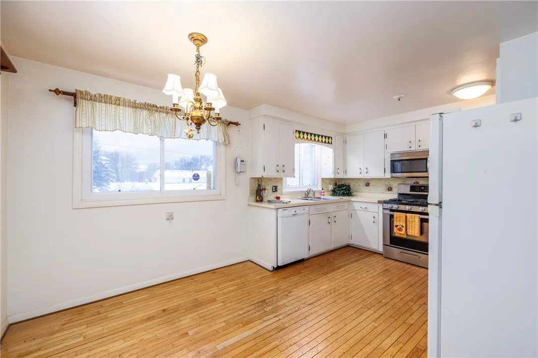 282 Straub Road, Greece, New York 14626, Greece, New York 14626, 3 Bedrooms Bedrooms, 8 Rooms Rooms,1 BathroomBathrooms,Residential,For Sale,282 Straub Road, Greece, New York 14626,0,R1650438