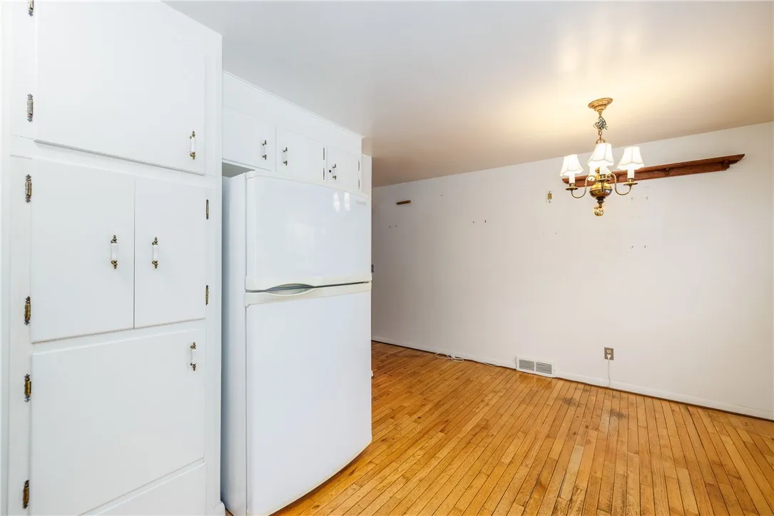 282 Straub Road, Greece, New York 14626, Greece, New York 14626, 3 Bedrooms Bedrooms, 8 Rooms Rooms,1 BathroomBathrooms,Residential,For Sale,282 Straub Road, Greece, New York 14626,0,R1650438