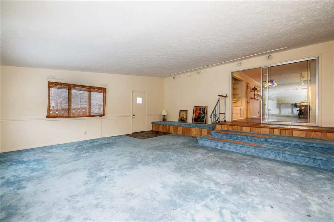 282 Straub Road, Greece, New York 14626, Greece, New York 14626, 3 Bedrooms Bedrooms, 8 Rooms Rooms,1 BathroomBathrooms,Residential,For Sale,282 Straub Road, Greece, New York 14626,0,R1650438