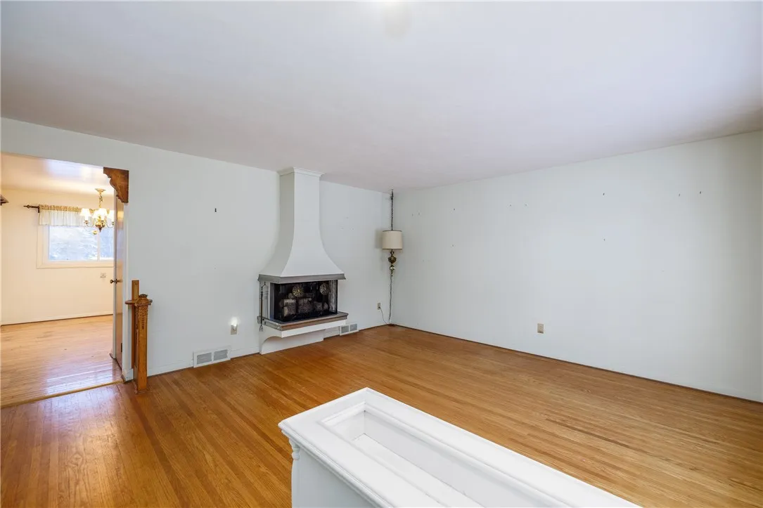 282 Straub Road, Greece, New York 14626, Greece, New York 14626, 3 Bedrooms Bedrooms, 8 Rooms Rooms,1 BathroomBathrooms,Residential,For Sale,282 Straub Road, Greece, New York 14626,0,R1650438