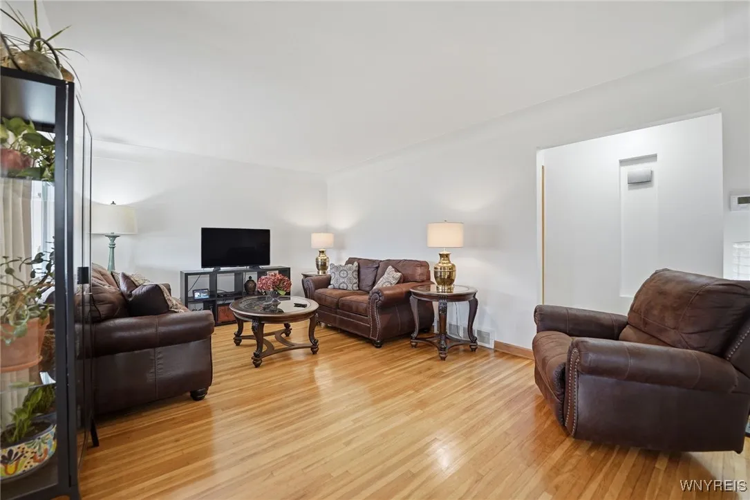 35 Ceil Drive, Cheektowaga, New York 14227, Cheektowaga, New York 14227, 3 Bedrooms Bedrooms, 7 Rooms Rooms,1 BathroomBathrooms,Residential,For Sale,35 Ceil Drive, Cheektowaga, New York 14227,0,B1650440