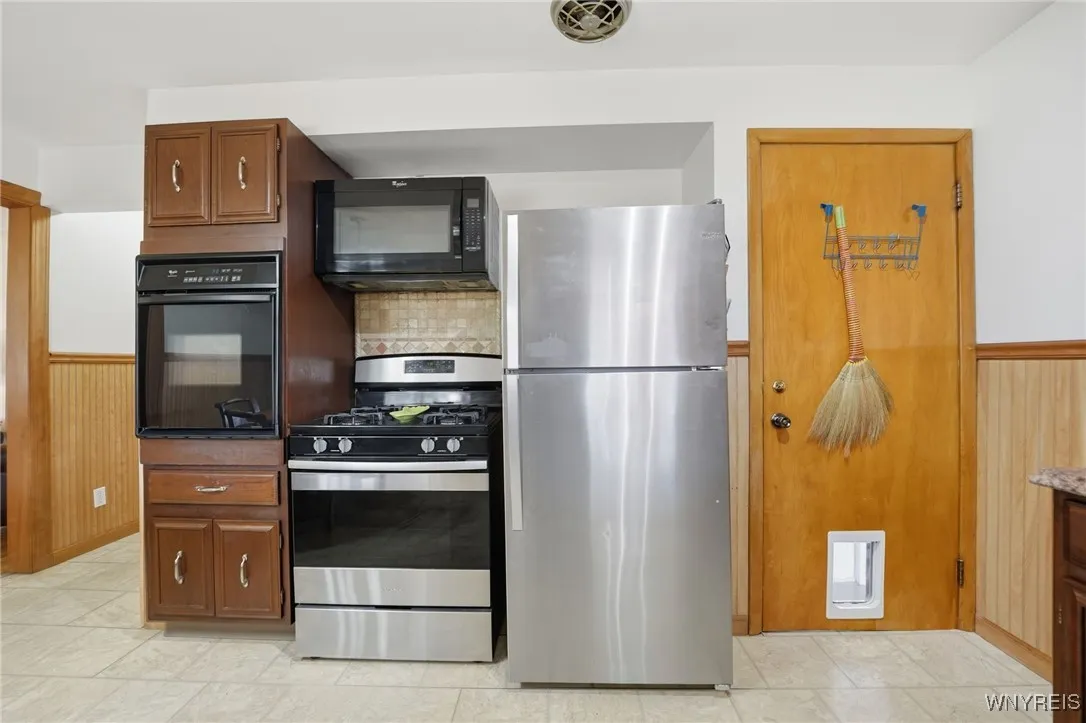 35 Ceil Drive, Cheektowaga, New York 14227, Cheektowaga, New York 14227, 3 Bedrooms Bedrooms, 7 Rooms Rooms,1 BathroomBathrooms,Residential,For Sale,35 Ceil Drive, Cheektowaga, New York 14227,0,B1650440