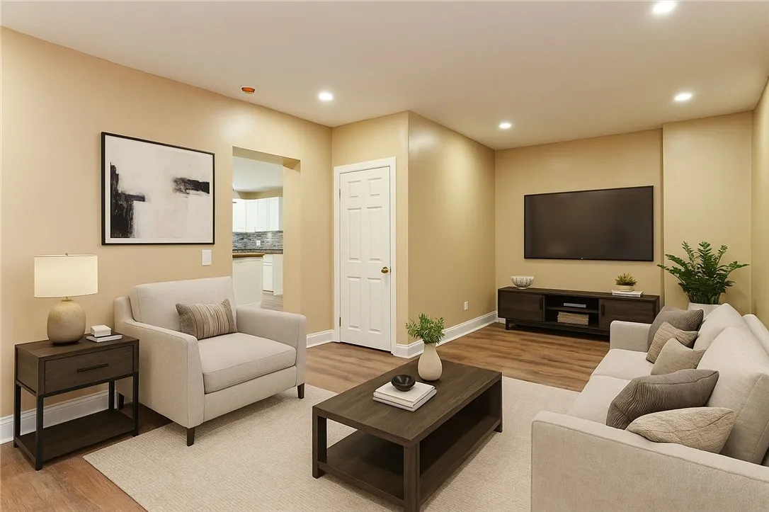 33 Brooklyn Street, Rochester, New York 14613, Rochester, New York 14613, 3 Bedrooms Bedrooms, 8 Rooms Rooms,1 BathroomBathrooms,Residential,For Sale,33 Brooklyn Street, Rochester, New York 14613,0,R1650467