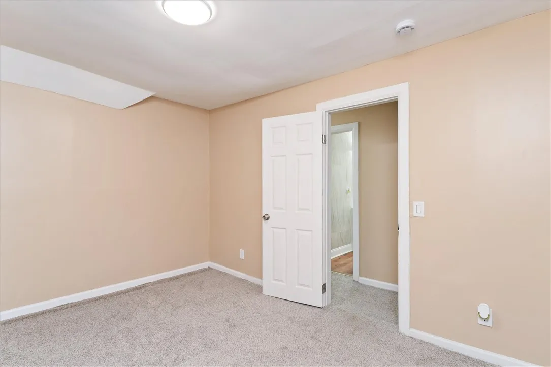 33 Brooklyn Street, Rochester, New York 14613, Rochester, New York 14613, 3 Bedrooms Bedrooms, 8 Rooms Rooms,1 BathroomBathrooms,Residential,For Sale,33 Brooklyn Street, Rochester, New York 14613,0,R1650467