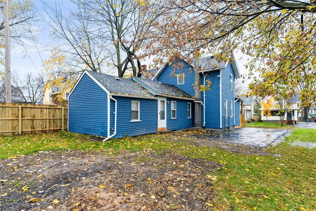 33 Brooklyn Street, Rochester, New York 14613, Rochester, New York 14613, 3 Bedrooms Bedrooms, 8 Rooms Rooms,1 BathroomBathrooms,Residential,For Sale,33 Brooklyn Street, Rochester, New York 14613,0,R1650467