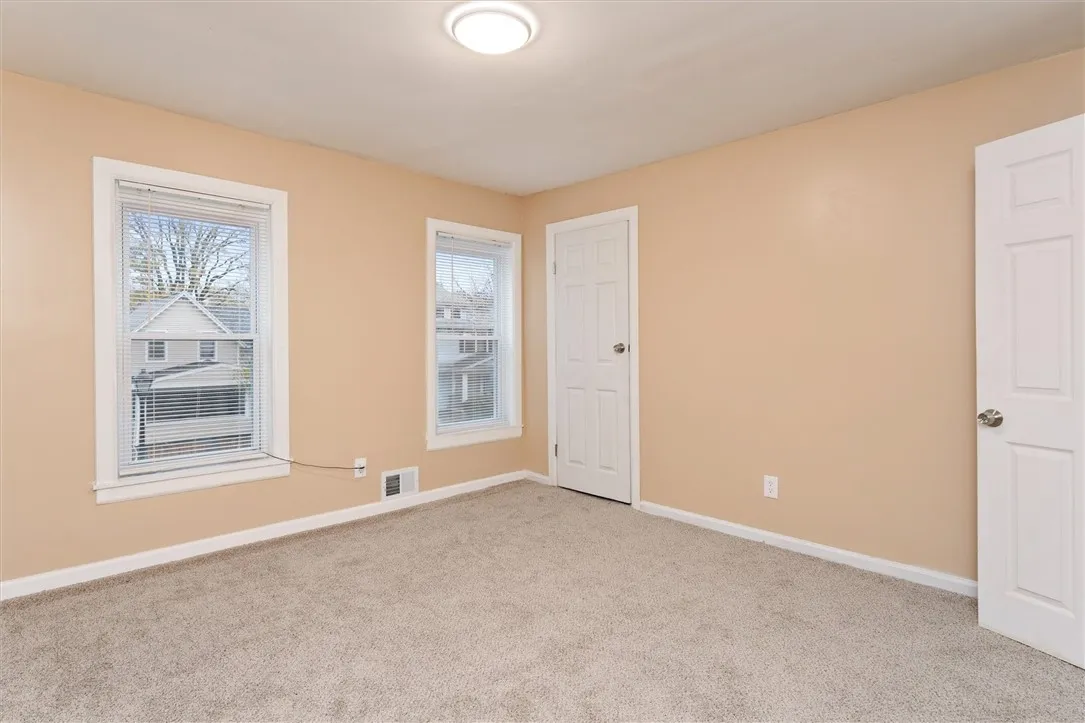 33 Brooklyn Street, Rochester, New York 14613, Rochester, New York 14613, 3 Bedrooms Bedrooms, 8 Rooms Rooms,1 BathroomBathrooms,Residential,For Sale,33 Brooklyn Street, Rochester, New York 14613,0,R1650467