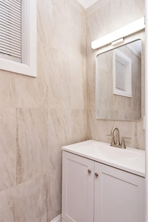 33 Brooklyn Street, Rochester, New York 14613, Rochester, New York 14613, 3 Bedrooms Bedrooms, 8 Rooms Rooms,1 BathroomBathrooms,Residential,For Sale,33 Brooklyn Street, Rochester, New York 14613,0,R1650467