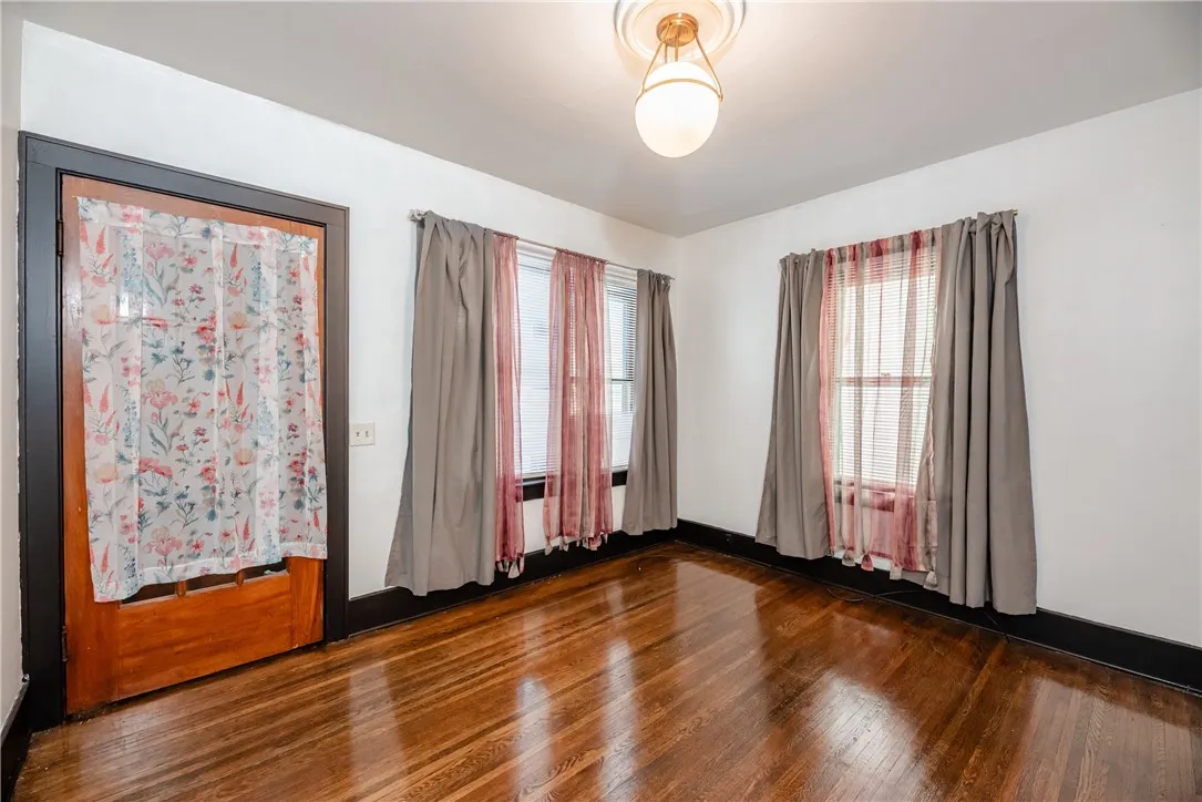 57 Anthony Street 59, Rochester, New York 14619, Rochester, New York 14619, 2 Bedrooms Bedrooms, 6 Rooms Rooms,1 BathroomBathrooms,Residential Lease,For Rent,57 Anthony Street 59, Rochester, New York 14619,0,R1649483
