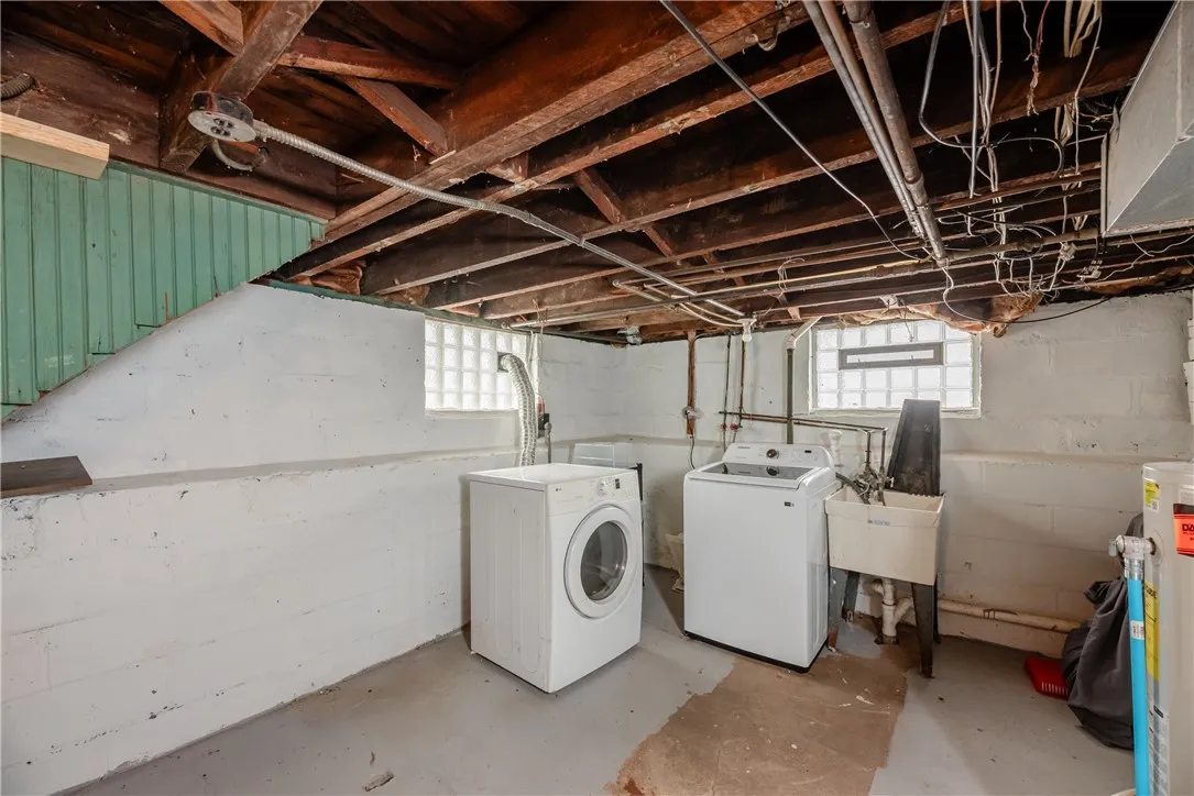 57 Anthony Street 59, Rochester, New York 14619, Rochester, New York 14619, 2 Bedrooms Bedrooms, 6 Rooms Rooms,1 BathroomBathrooms,Residential Lease,For Rent,57 Anthony Street 59, Rochester, New York 14619,0,R1649483