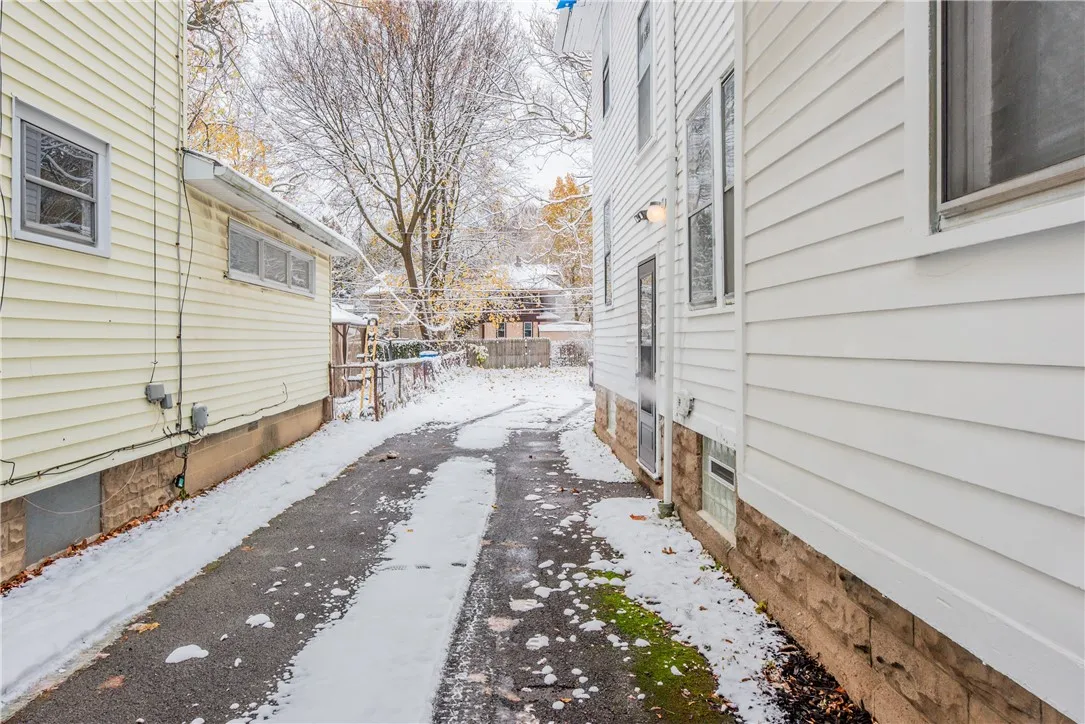 57 Anthony Street 59, Rochester, New York 14619, Rochester, New York 14619, 2 Bedrooms Bedrooms, 6 Rooms Rooms,1 BathroomBathrooms,Residential Lease,For Rent,57 Anthony Street 59, Rochester, New York 14619,0,R1649483