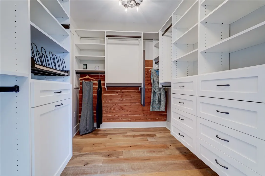 7456 East Main Street, Lima, New York 14485, Lima, New York 14485, 5 Bedrooms Bedrooms, 12 Rooms Rooms,2 BathroomsBathrooms,Residential,For Sale,7456 East Main Street, Lima, New York 14485,0,R1648607