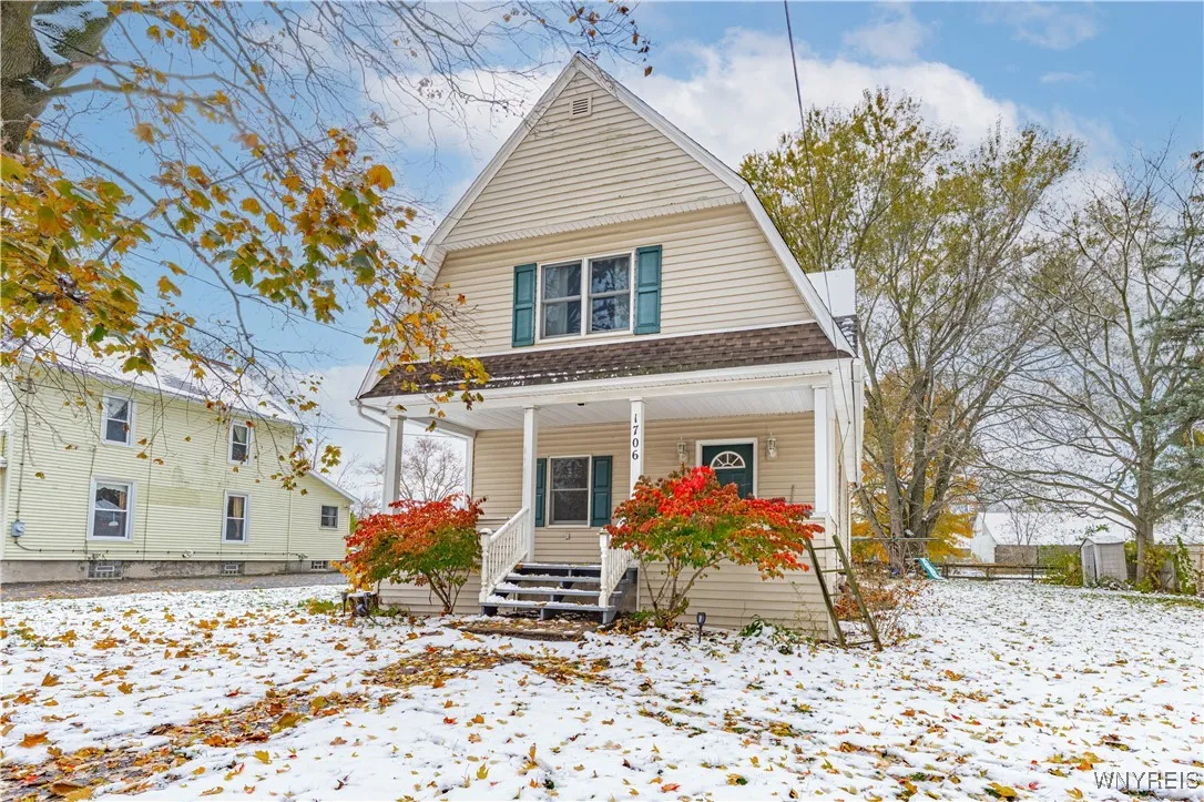 1706 East Avenue, Somerset, New York 14012, Somerset, New York 14012, 3 Bedrooms Bedrooms, 10 Rooms Rooms,1 BathroomBathrooms,Residential,For Sale,1706 East Avenue, Somerset, New York 14012,0,B1650401