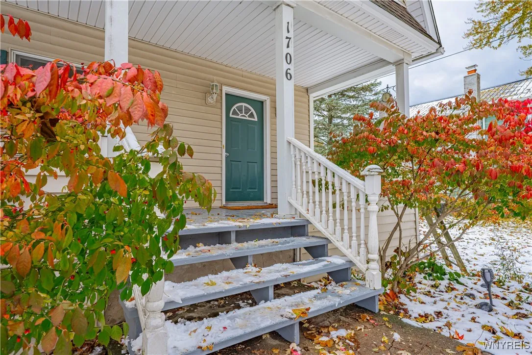 1706 East Avenue, Somerset, New York 14012, Somerset, New York 14012, 3 Bedrooms Bedrooms, 10 Rooms Rooms,1 BathroomBathrooms,Residential,For Sale,1706 East Avenue, Somerset, New York 14012,0,B1650401