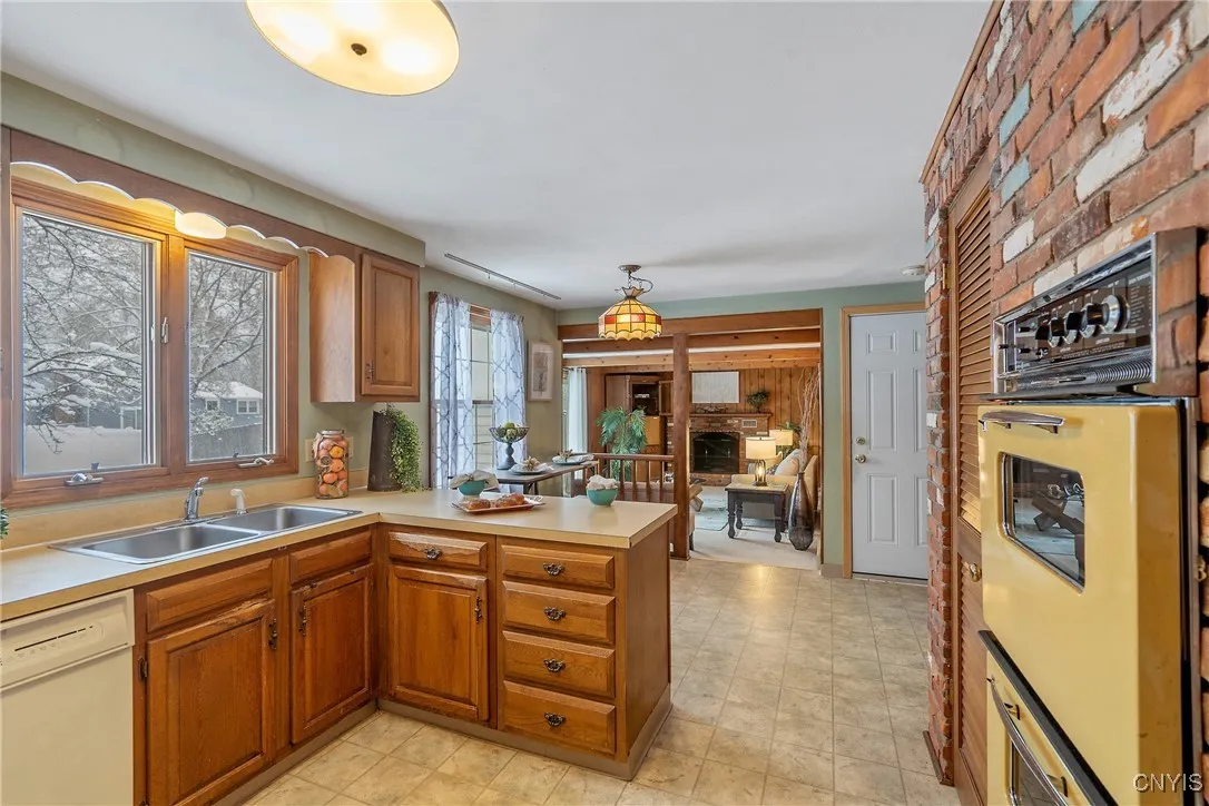 4943 Look Kinney Circle, Clay, New York 13088, Clay, New York 13088, 3 Bedrooms Bedrooms, 8 Rooms Rooms,1 BathroomBathrooms,Residential,For Sale,4943 Look Kinney Circle, Clay, New York 13088,0,S1648798