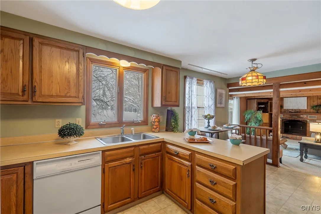 4943 Look Kinney Circle, Clay, New York 13088, Clay, New York 13088, 3 Bedrooms Bedrooms, 8 Rooms Rooms,1 BathroomBathrooms,Residential,For Sale,4943 Look Kinney Circle, Clay, New York 13088,0,S1648798