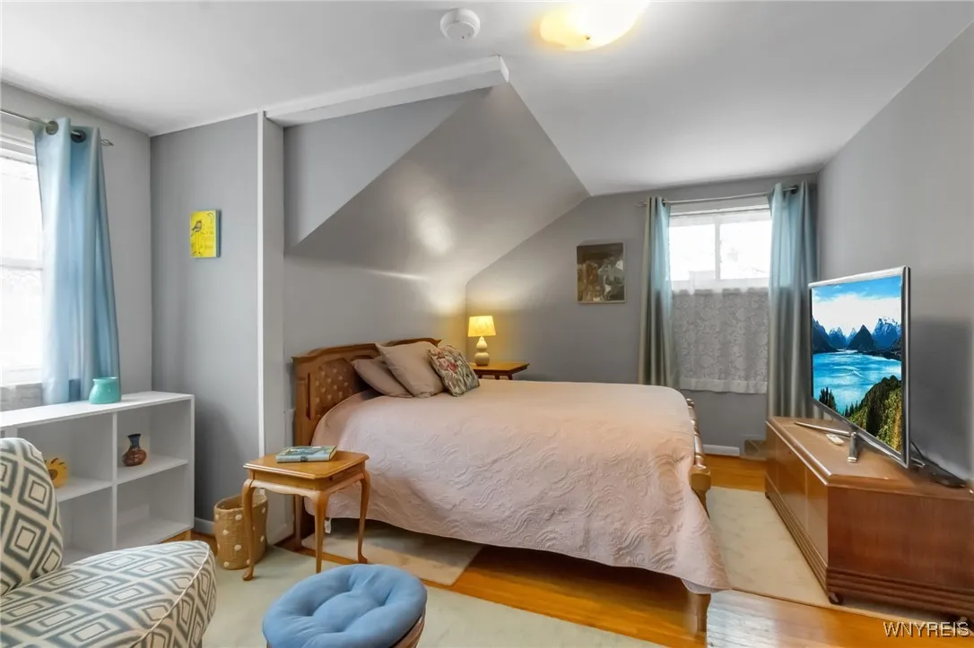 70 Melrose Road, Amherst, New York 14221, Amherst, New York 14221, 5 Bedrooms Bedrooms, 7 Rooms Rooms,2 BathroomsBathrooms,Residential,For Sale,70 Melrose Road, Amherst, New York 14221,0,B1648183