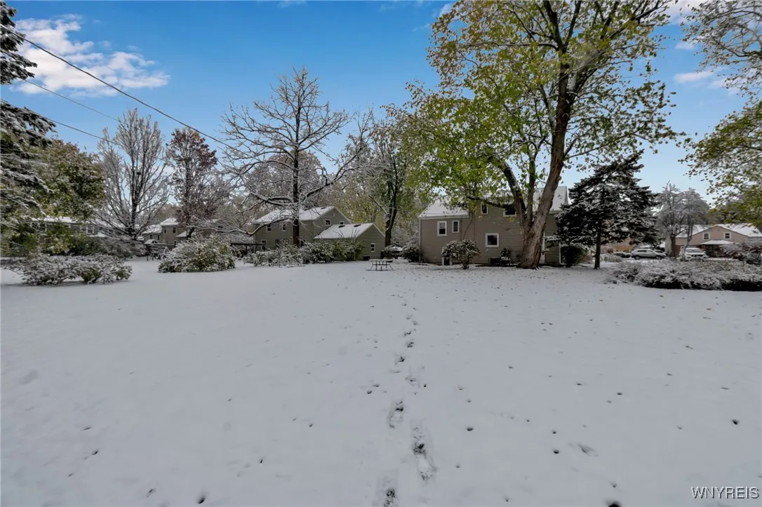 70 Melrose Road, Amherst, New York 14221, Amherst, New York 14221, 5 Bedrooms Bedrooms, 7 Rooms Rooms,2 BathroomsBathrooms,Residential,For Sale,70 Melrose Road, Amherst, New York 14221,0,B1648183