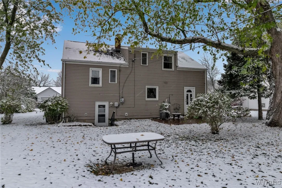 70 Melrose Road, Amherst, New York 14221, Amherst, New York 14221, 5 Bedrooms Bedrooms, 7 Rooms Rooms,2 BathroomsBathrooms,Residential,For Sale,70 Melrose Road, Amherst, New York 14221,0,B1648183