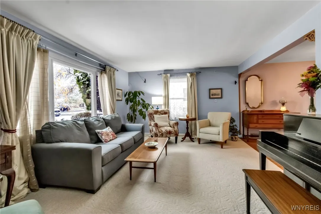 70 Melrose Road, Amherst, New York 14221, Amherst, New York 14221, 5 Bedrooms Bedrooms, 7 Rooms Rooms,2 BathroomsBathrooms,Residential,For Sale,70 Melrose Road, Amherst, New York 14221,0,B1648183