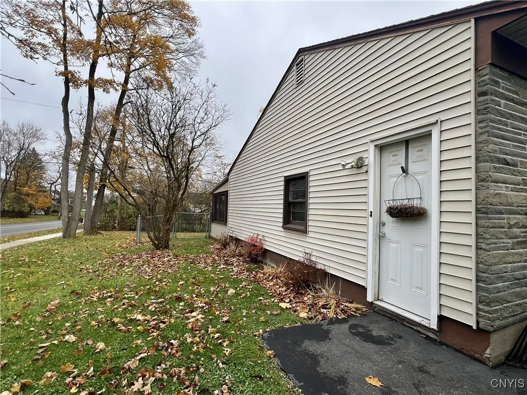 26 Geer Avenue, Utica, New York 13501, Utica, New York 13501, 3 Bedrooms Bedrooms, 6 Rooms Rooms,1 BathroomBathrooms,Residential,For Sale,26 Geer Avenue, Utica, New York 13501,0,S1649298