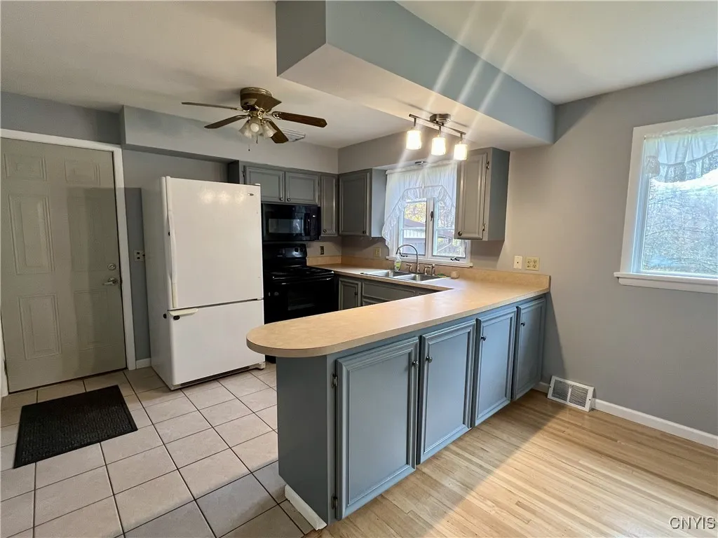 26 Geer Avenue, Utica, New York 13501, Utica, New York 13501, 3 Bedrooms Bedrooms, 6 Rooms Rooms,1 BathroomBathrooms,Residential,For Sale,26 Geer Avenue, Utica, New York 13501,0,S1649298