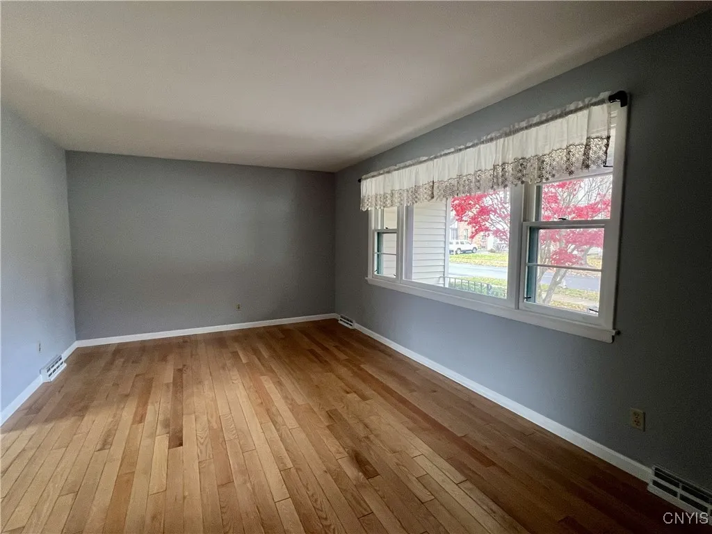 26 Geer Avenue, Utica, New York 13501, Utica, New York 13501, 3 Bedrooms Bedrooms, 6 Rooms Rooms,1 BathroomBathrooms,Residential,For Sale,26 Geer Avenue, Utica, New York 13501,0,S1649298