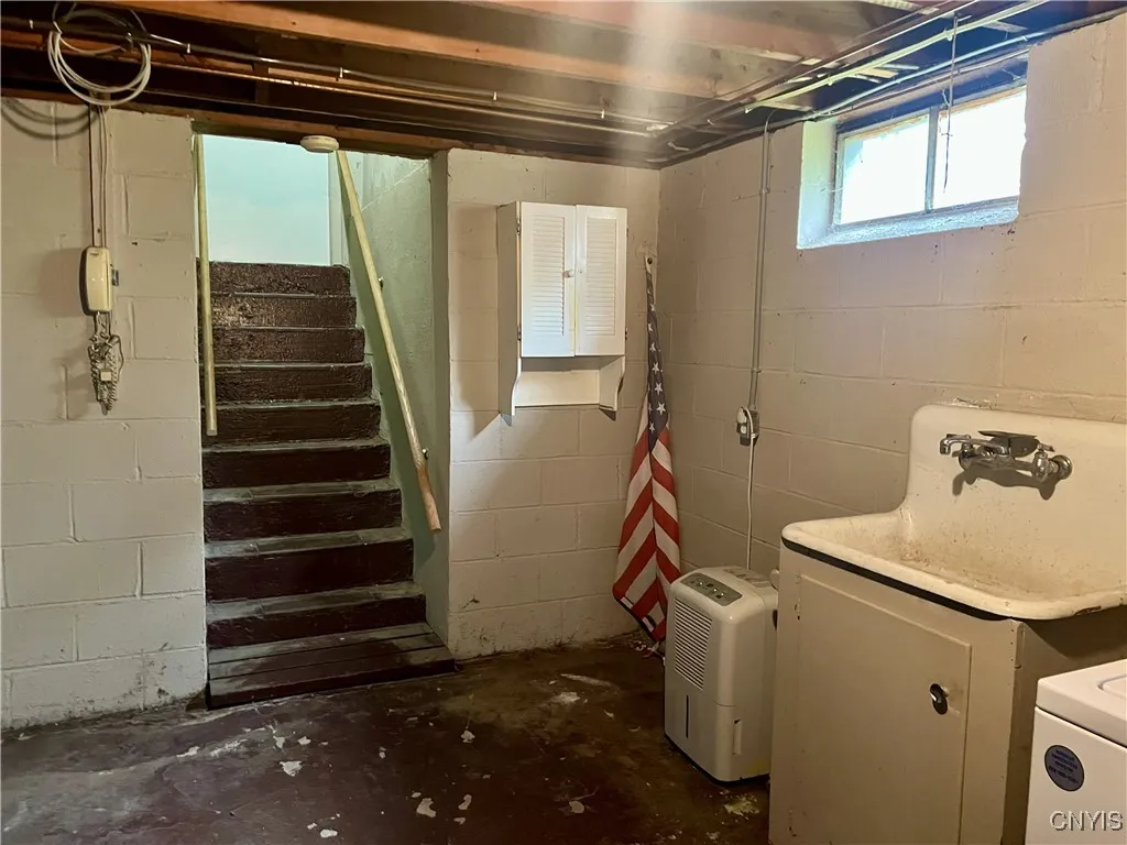 26 Geer Avenue, Utica, New York 13501, Utica, New York 13501, 3 Bedrooms Bedrooms, 6 Rooms Rooms,1 BathroomBathrooms,Residential,For Sale,26 Geer Avenue, Utica, New York 13501,0,S1649298
