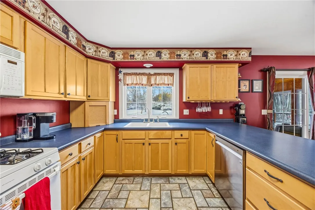 6166 Lake Road South, Sweden, New York 14420, Sweden, New York 14420, 3 Bedrooms Bedrooms, 9 Rooms Rooms,2 BathroomsBathrooms,Residential,For Sale,6166 Lake Road South, Sweden, New York 14420,0,R1649914