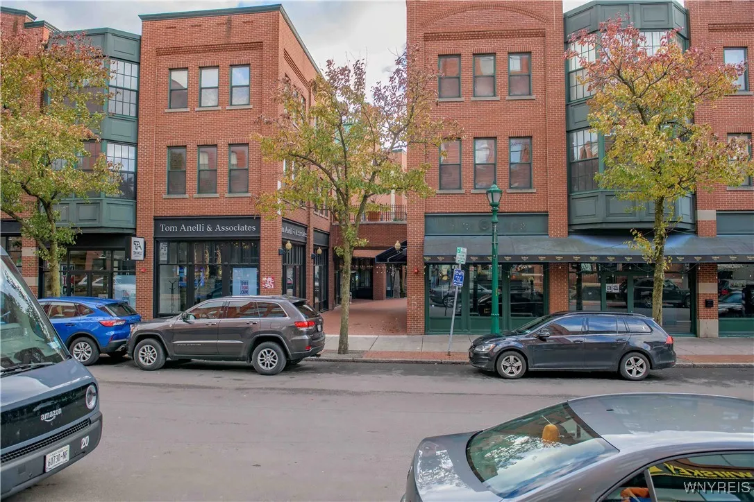 133 Walton Street 127, Syracuse, New York 13202, Syracuse, New York 13202, 2 Bedrooms Bedrooms, 2 Rooms Rooms,1 BathroomBathrooms,Residential,For Sale,133 Walton Street 127, Syracuse, New York 13202,0,B1650371