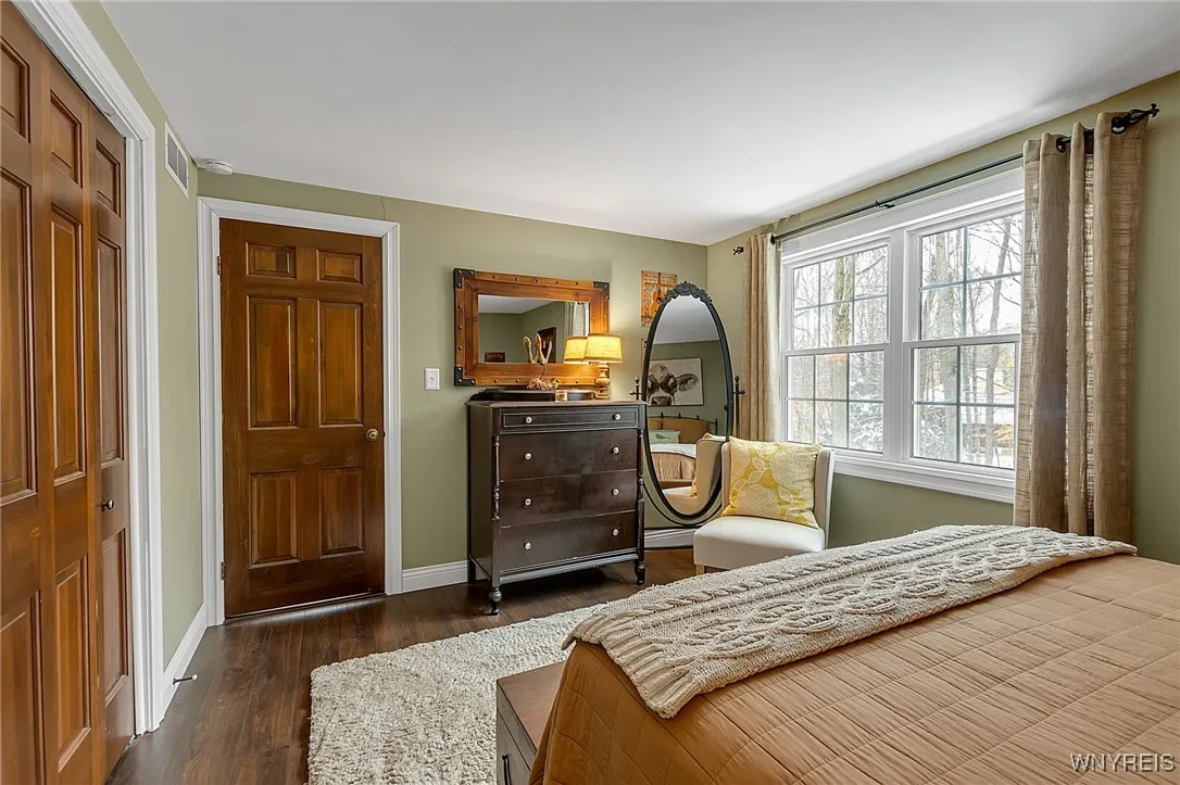 138 Tanglewood Drive West, Orchard Park, New York, Orchard Park, New York 14127, 4 Bedrooms Bedrooms, 4 Rooms Rooms,2 BathroomsBathrooms,Residential,For Sale,138 Tanglewood Drive West, Orchard Park, New York ,0,B1649933