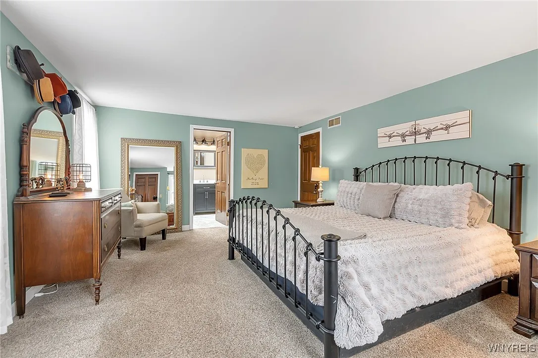 138 Tanglewood Drive West, Orchard Park, New York, Orchard Park, New York 14127, 4 Bedrooms Bedrooms, 4 Rooms Rooms,2 BathroomsBathrooms,Residential,For Sale,138 Tanglewood Drive West, Orchard Park, New York ,0,B1649933