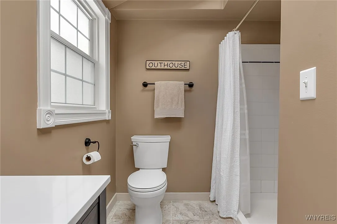 138 Tanglewood Drive West, Orchard Park, New York, Orchard Park, New York 14127, 4 Bedrooms Bedrooms, 4 Rooms Rooms,2 BathroomsBathrooms,Residential,For Sale,138 Tanglewood Drive West, Orchard Park, New York ,0,B1649933