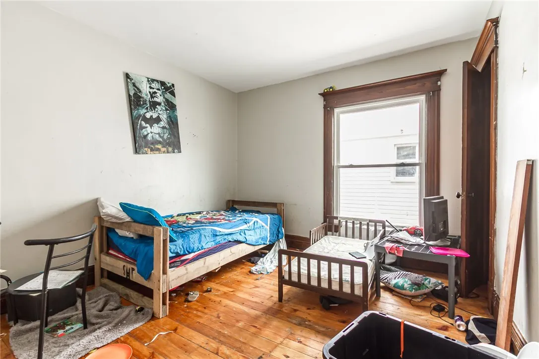 32 Fair Pl, Rochester, New York 14609, Rochester, New York 14609, 4 Bedrooms Bedrooms, 10 Rooms Rooms,2 BathroomsBathrooms,Residential,For Sale,32 Fair Pl, Rochester, New York 14609,0,R1650447