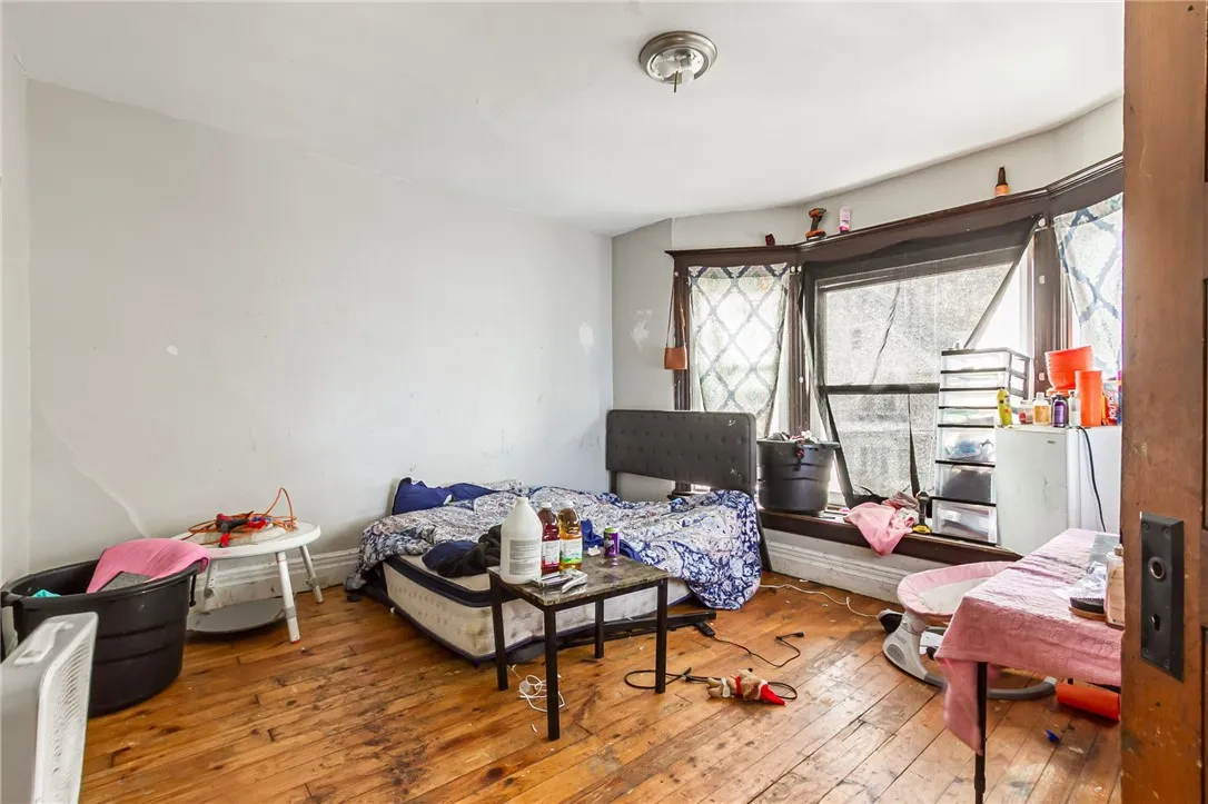 32 Fair Pl, Rochester, New York 14609, Rochester, New York 14609, 4 Bedrooms Bedrooms, 10 Rooms Rooms,2 BathroomsBathrooms,Residential,For Sale,32 Fair Pl, Rochester, New York 14609,0,R1650447