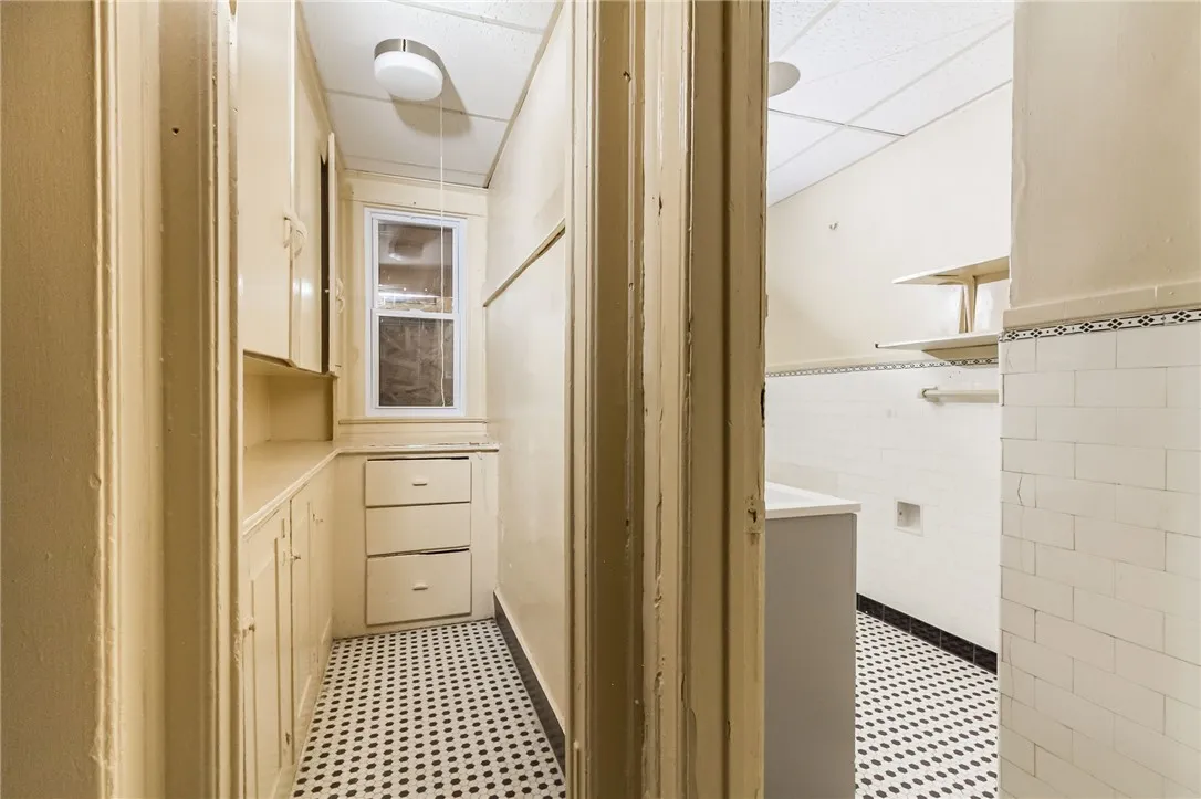 100-102 Parkway, Rochester, New York 14608, Rochester, New York 14608, 5 Bedrooms Bedrooms, ,2 BathroomsBathrooms,Residential,For Sale,100-102 Parkway, Rochester, New York 14608,0,R1650449