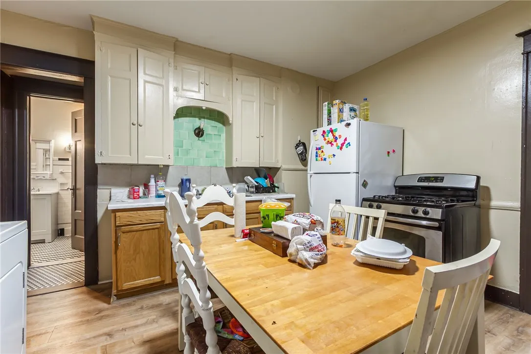 100-102 Parkway, Rochester, New York 14608, Rochester, New York 14608, 5 Bedrooms Bedrooms, ,2 BathroomsBathrooms,Residential,For Sale,100-102 Parkway, Rochester, New York 14608,0,R1650449