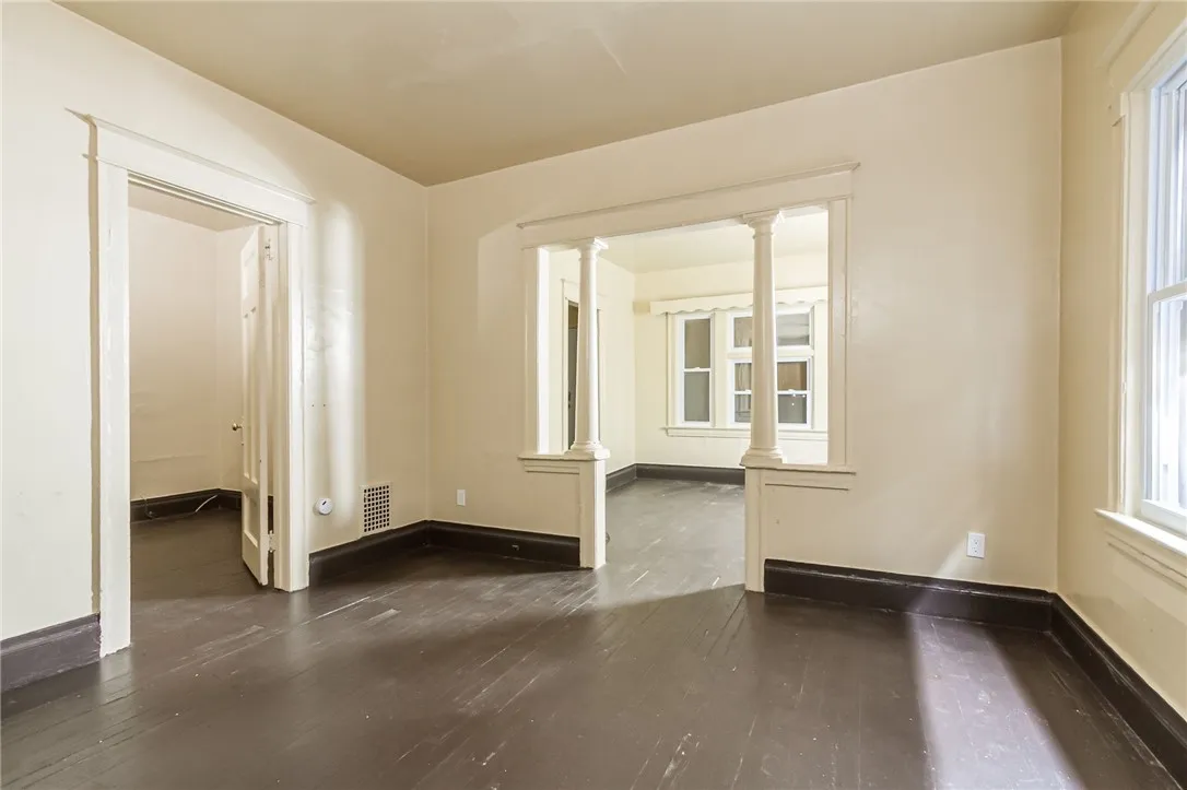 100-102 Parkway, Rochester, New York 14608, Rochester, New York 14608, 5 Bedrooms Bedrooms, ,2 BathroomsBathrooms,Residential,For Sale,100-102 Parkway, Rochester, New York 14608,0,R1650449